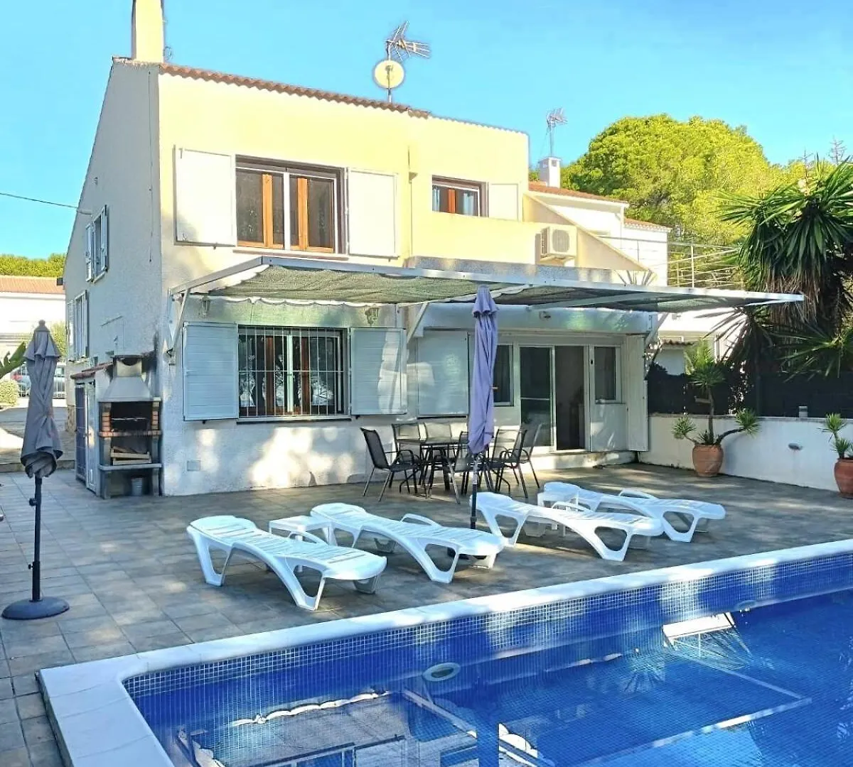 Apartment Alojamiento Entero Vivienda En Les Tres Cales