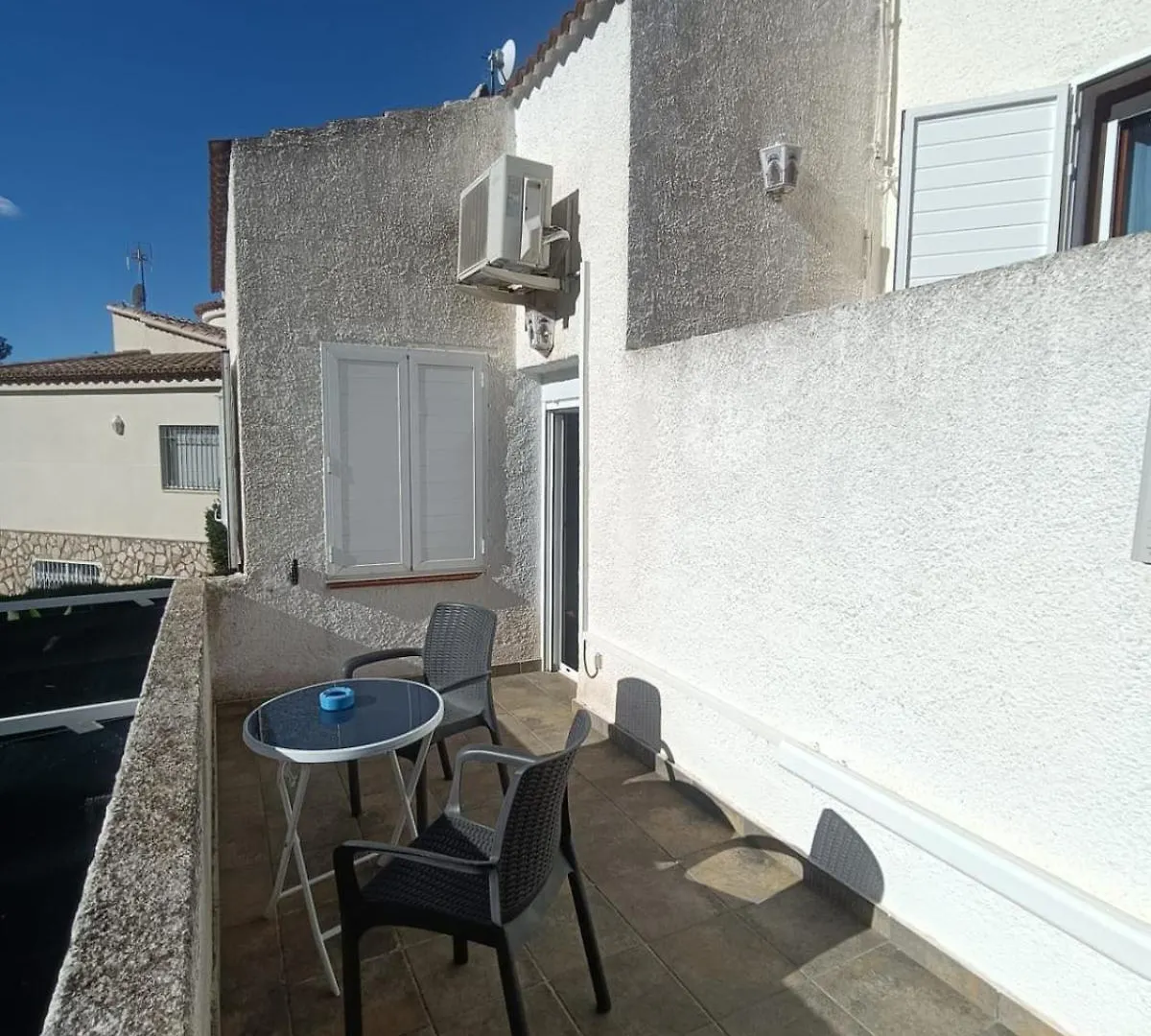 Alojamiento Entero Vivienda En Les Tres Cales Spain