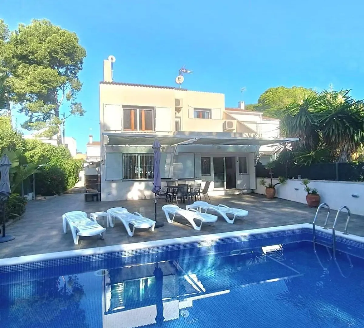Apartment Alojamiento Entero Vivienda En Les Tres Cales Spain